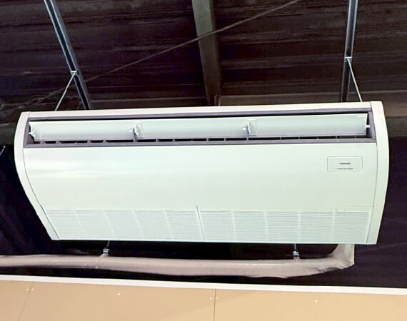 埼玉県八潮市 日本キヤリア 天吊り 業務用エアコン 室内機 工事写真